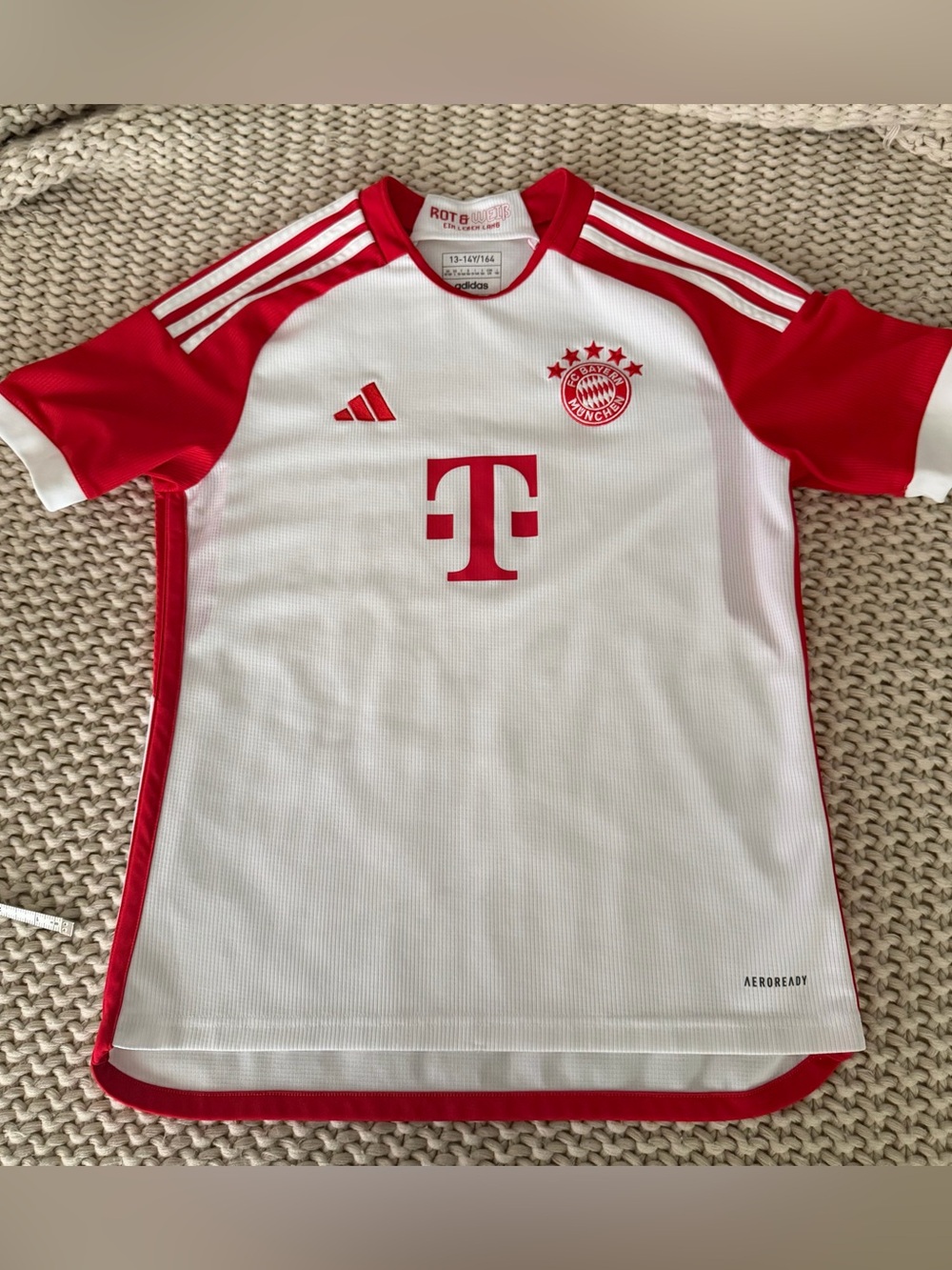 Adidas FC Bayern Munich 2023-2024 home jersey size Youth L